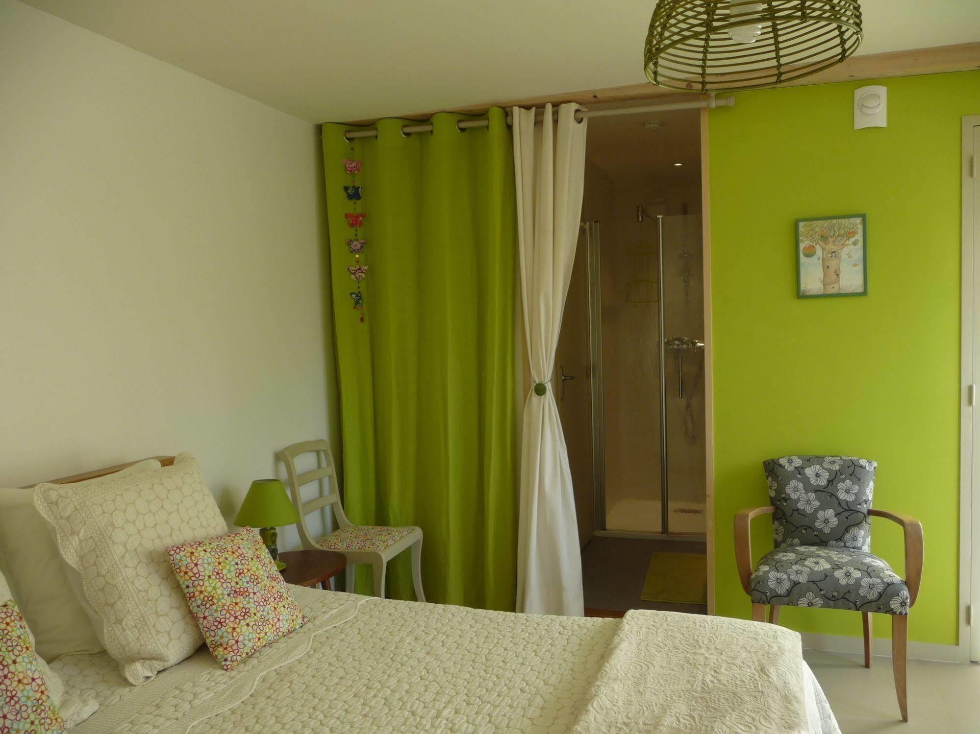 Le Jardin Aux Oiseaux Bed & Breakfast Férel Eksteriør bilde