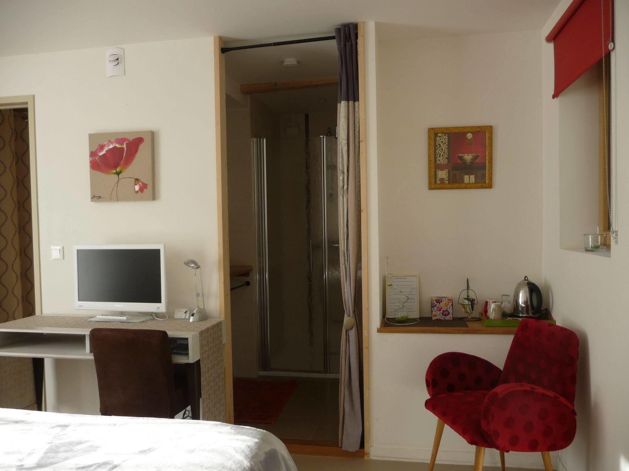 Le Jardin Aux Oiseaux Bed & Breakfast Férel Eksteriør bilde